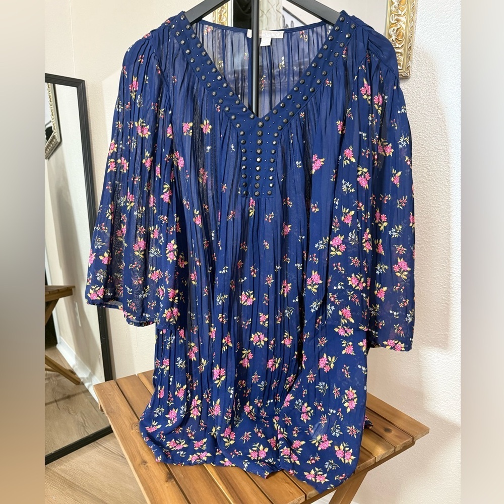 Woman Within Boho Floral Pleated Tunic Top Blue Studded V-Neck Plus Size 18/20